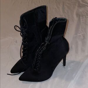 Elegant Black Lace-Up Women's Boots